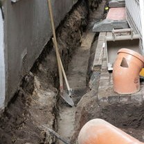 香港工地惊现战时炸弹，历史遗留的隐患与现代城市安全的较量