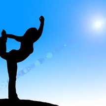 广东惊现半夜跑步女贼，电动滑板车成新目标