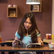 黄灿灿，从赚第一笔钱到为初恋补交学费的感人故事